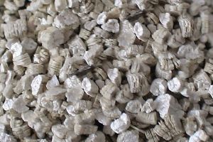Insufflaggio di vermiculite nelle intercapedini